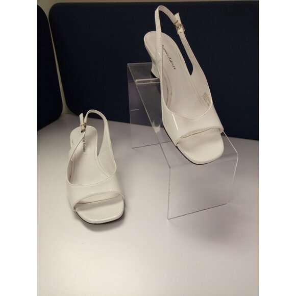 Etienne Aigner Women's White Leather Wedges Size 6M - Picture 1 of 8